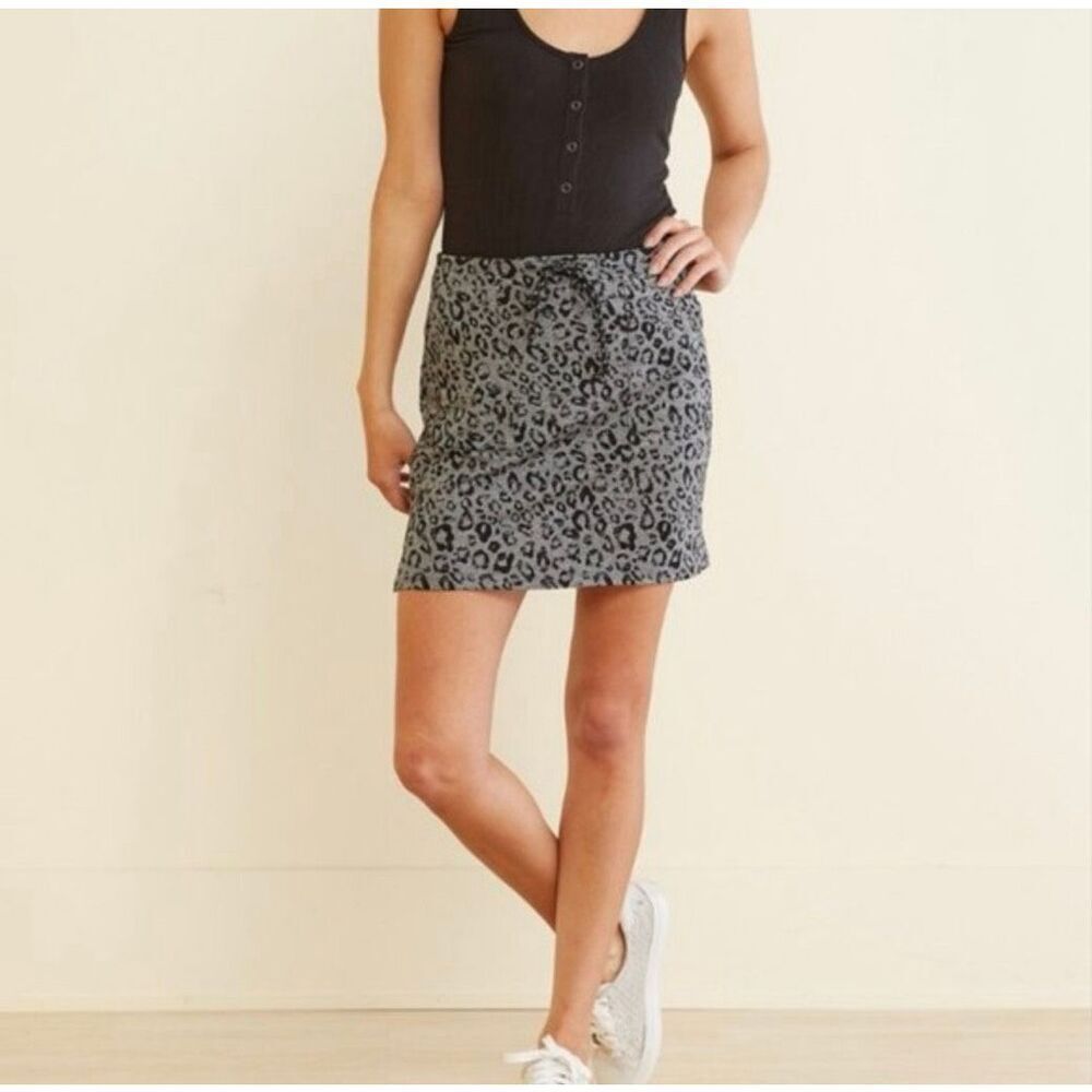 Evereve Sundry Leopard Pocket Saturday‎ Mini Drawstring Skirt Size 2 (Medium)